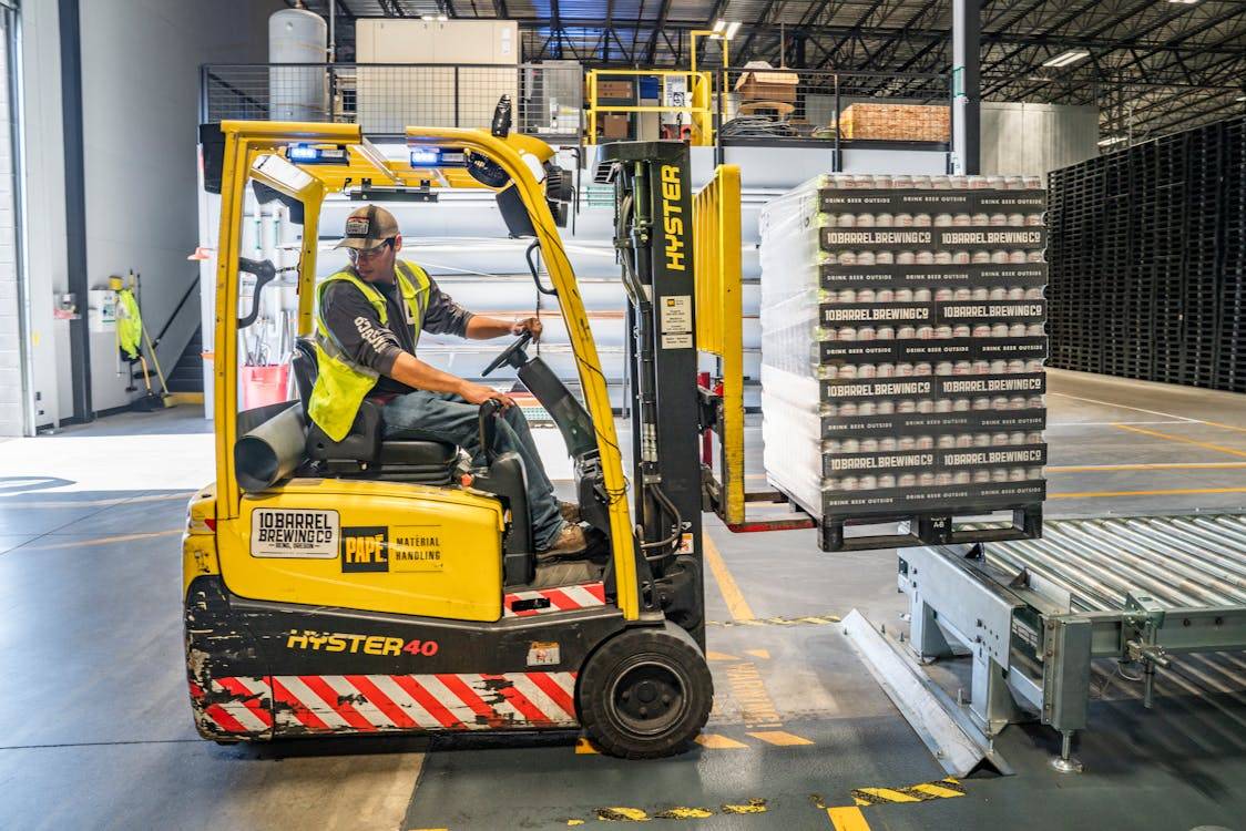 Entrepôt logistique